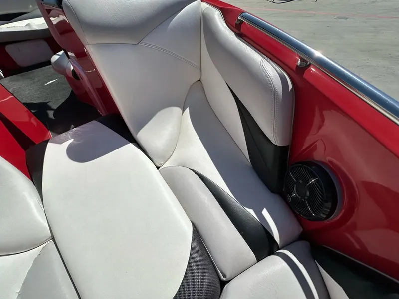 Slide: The Image of Tigé 22Ve 2011 - 23