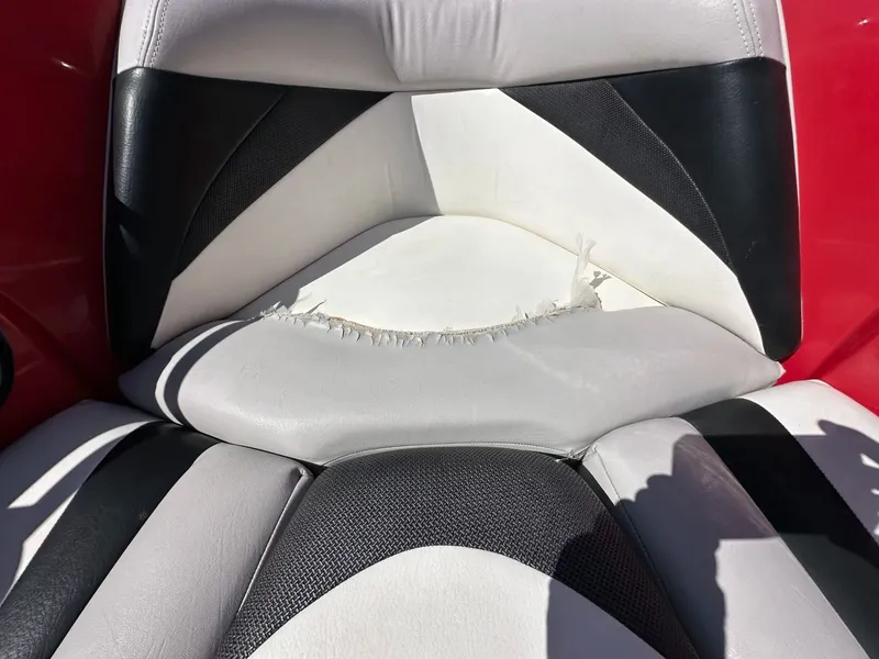 Slide: The Image of Tigé 22Ve 2011 - 24