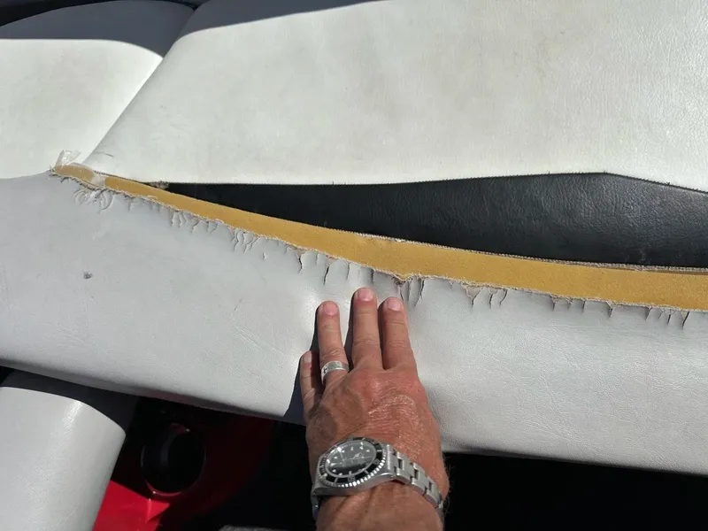 Slide: The Image of Tigé 22Ve 2011 - 30