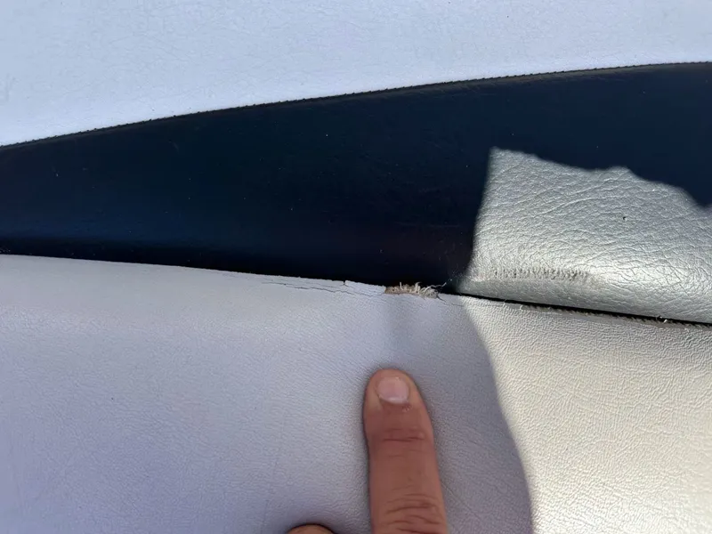 Slide: The Image of Tigé 22Ve 2011 - 36