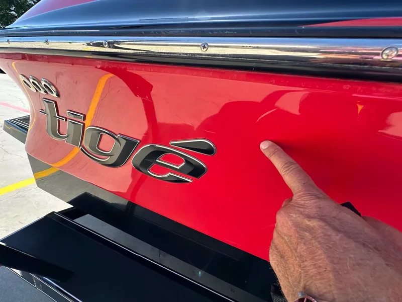 Slide: The Image of Tigé 22Ve 2011 - 41