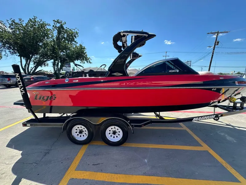 Slide: The Image of Tigé 22Ve 2011 - 5