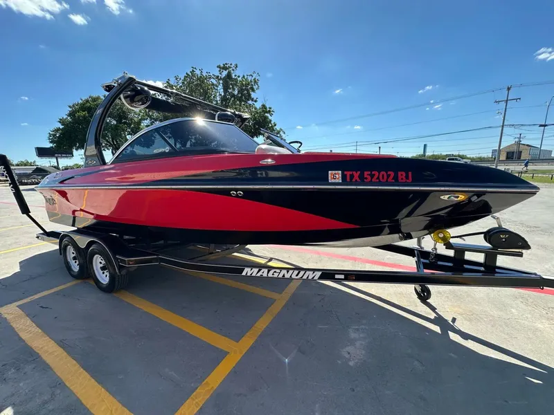 Slide: The Image of Tigé 22Ve 2011 - 6