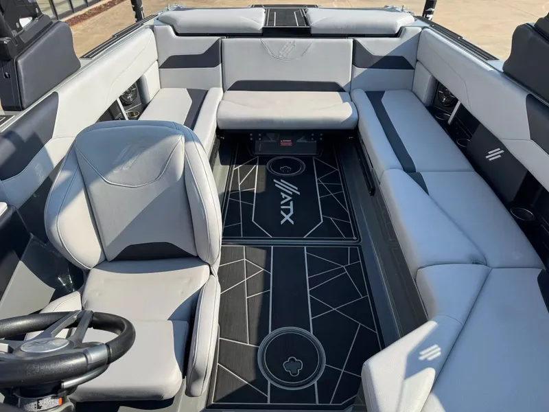 Slide: The Image of Tigé 24 TYPE-S 2023 - 17