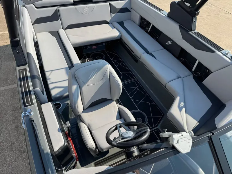 Slide: The Image of Tigé 24 TYPE-S 2023 - 19