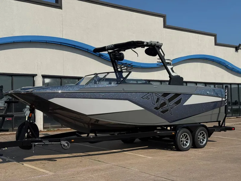 Slide: The Image of Tigé 24 TYPE-S 2023 - 2