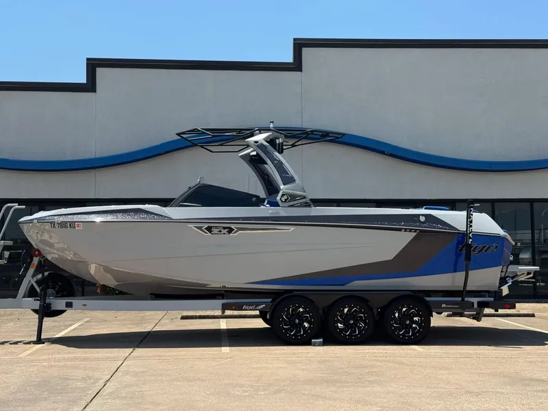 The Image of Tigé Ultré 25ZX 2024 - 1