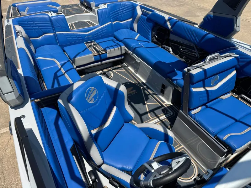 Slide: The Image of Tigé Ultré 25ZX 2024 - 23