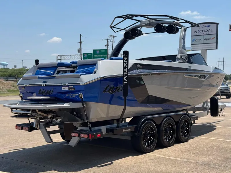 Slide: The Image of Tigé Ultré 25ZX 2024 - 6