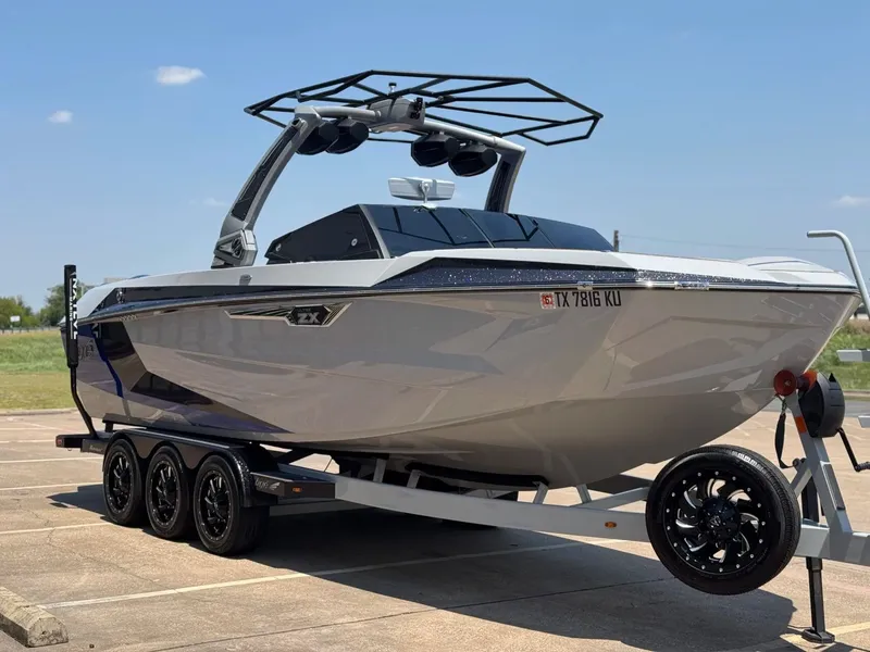 VERY Tigé Ultré 25ZX 2024 - Marine Source