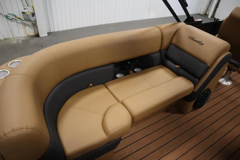Slide: The Image of Luxurious seating on 2026 Bentley Pontoons Elite 223 Admiral Tri-toon, featuring tan upholstery. - 31