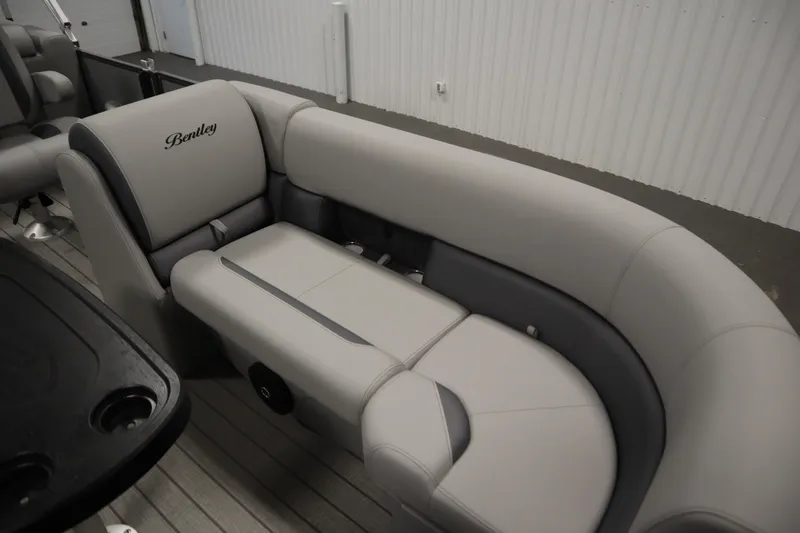Slide: The Image of 2026 Bentley Pontoons LEGACY 223 NAVIGATOR TRI-TOON interior seating, luxurious and spacious design. - 11