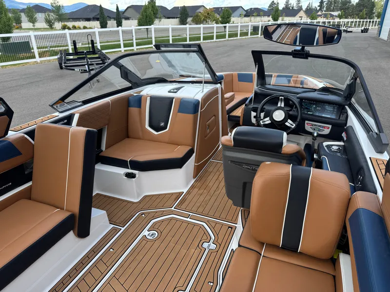 Slide: The Image of Nautique G25 2019 - 11