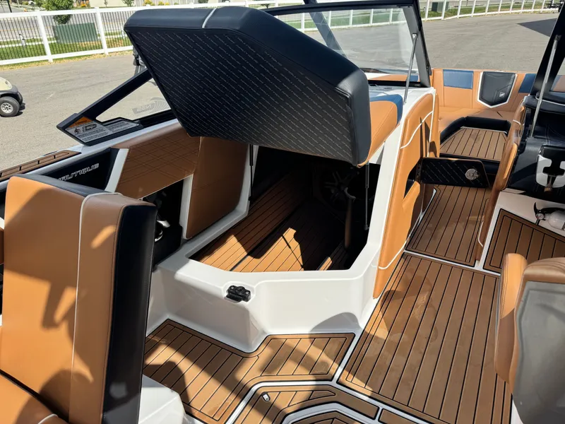 Slide: The Image of Nautique G25 2019 - 14