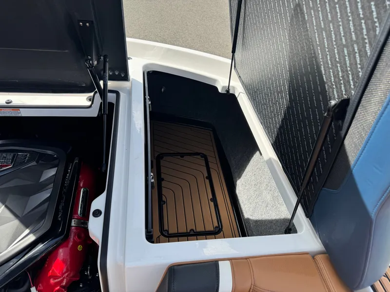 Slide: The Image of Nautique G25 2019 - 17