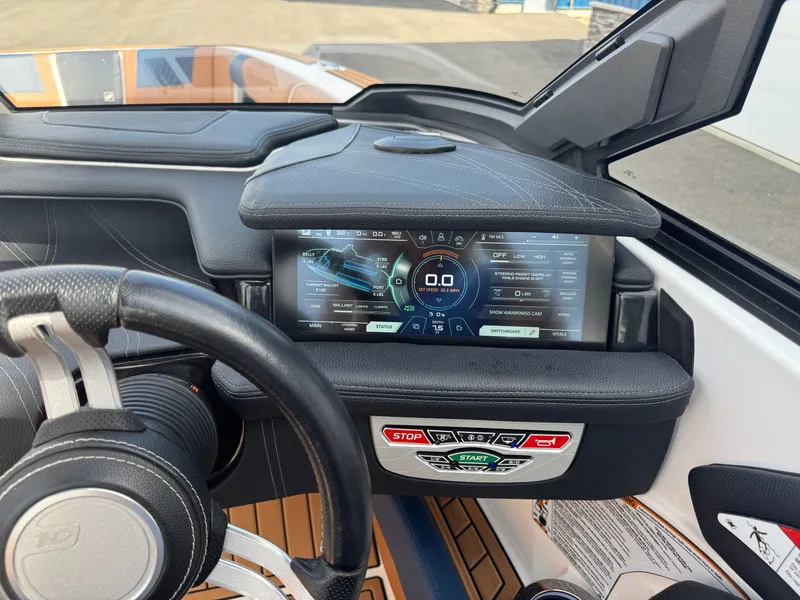 Slide: The Image of Nautique G25 2019 - 6