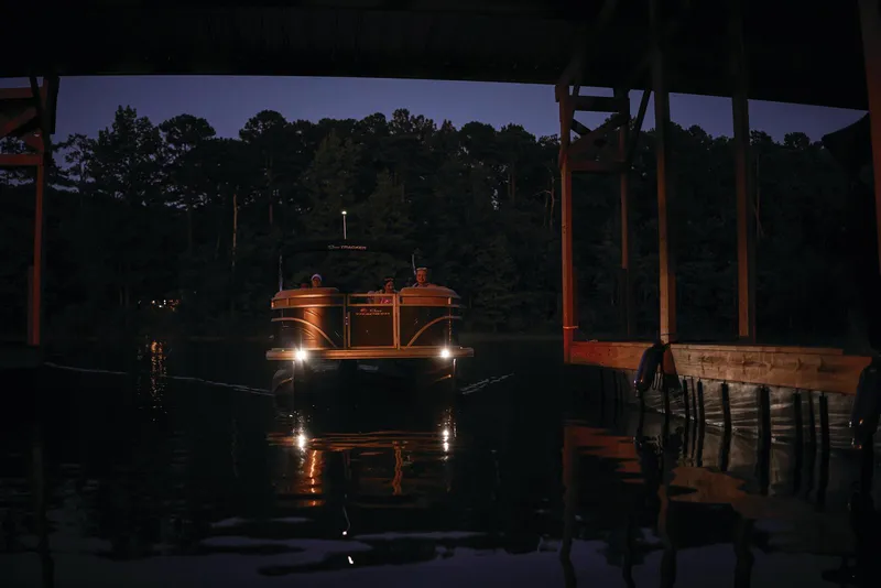 Slide: The Image of Sun Tracker Party Barge 24 DLX 2025 - 68