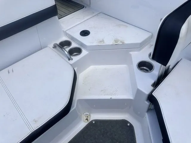 Slide: The Image of Sea Ray 21 SPX OB 2015 - 12