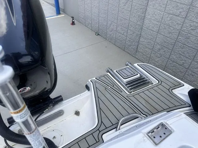 Slide: The Image of Sea Ray 21 SPX OB 2015 - 14