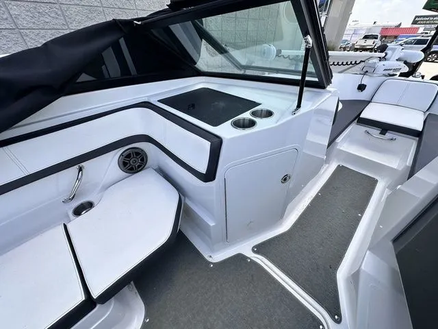 Slide: The Image of Sea Ray 21 SPX OB 2015 - 22