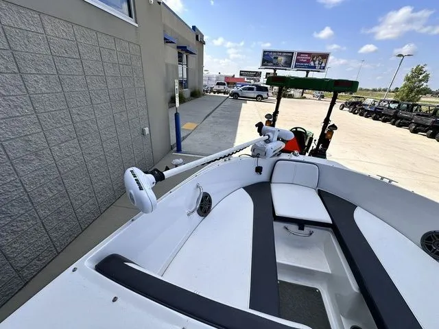 Slide: The Image of Sea Ray 21 SPX OB 2015 - 24