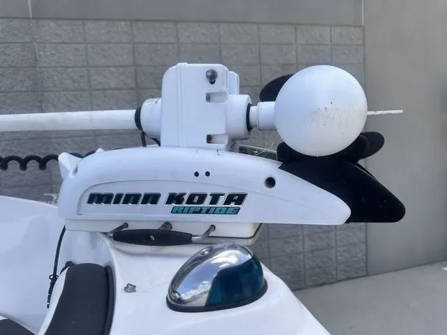 Slide: The Image of Sea Ray 21 SPX OB 2015 - 4