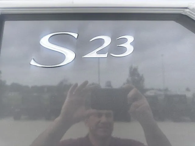 Slide: The Image of Bennington 23SSR Tritoon Pontoon 2026 - 9