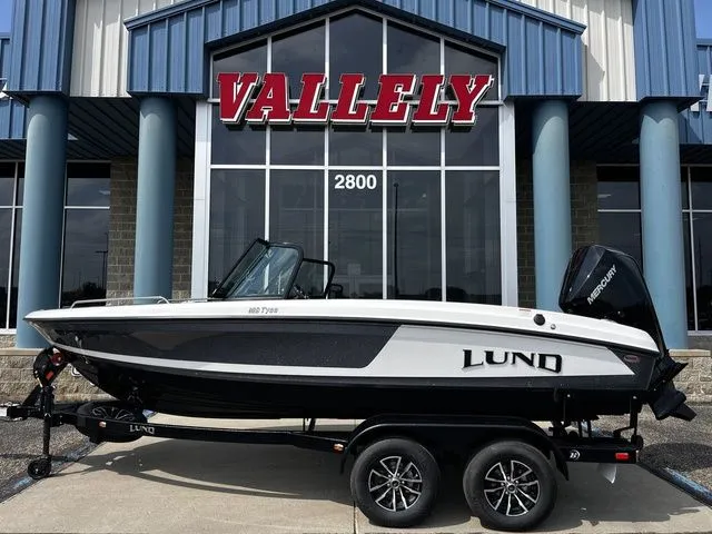 Slide: The Image of Lund 189 Tyee GL Sport 2026 - 1