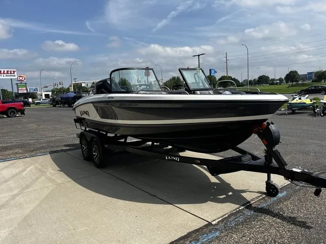 Slide: The Image of Lund 189 Tyee GL Sport 2026 - 12