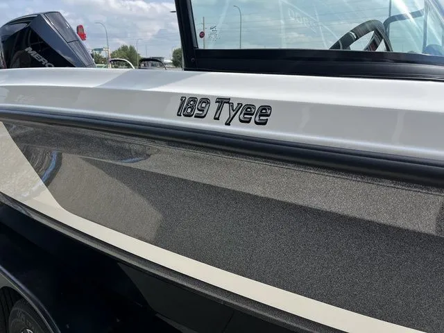 Slide: The Image of Lund 189 Tyee GL Sport 2026 - 13