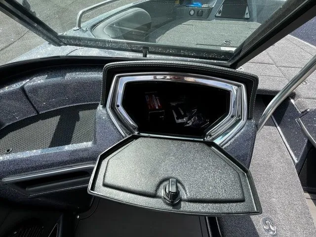 Slide: The Image of Lund 189 Tyee GL Sport 2026 - 22