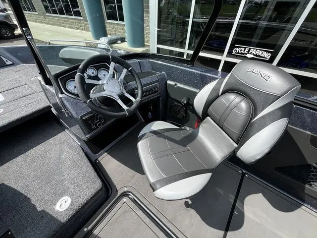 Slide: The Image of Lund 189 Tyee GL Sport 2026 - 23