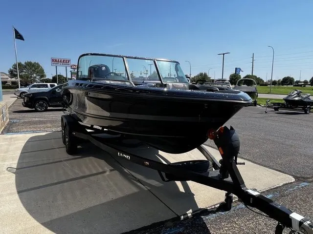 Slide: The Image of Lund 189 Tyee GL Sport 2026 - 10