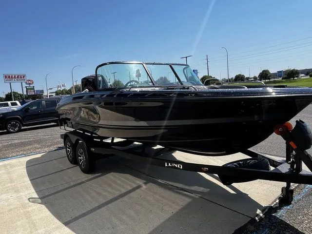 Slide: The Image of Lund 189 Tyee GL Sport 2026 - 11