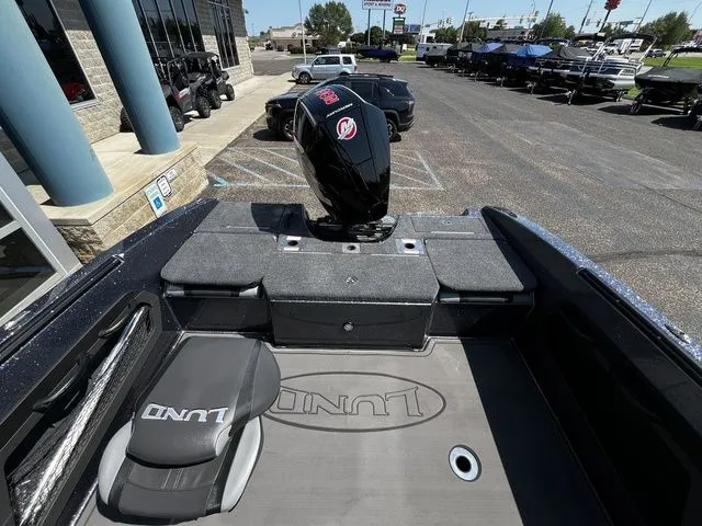 Slide: The Image of Lund 189 Tyee GL Sport 2026 - 17