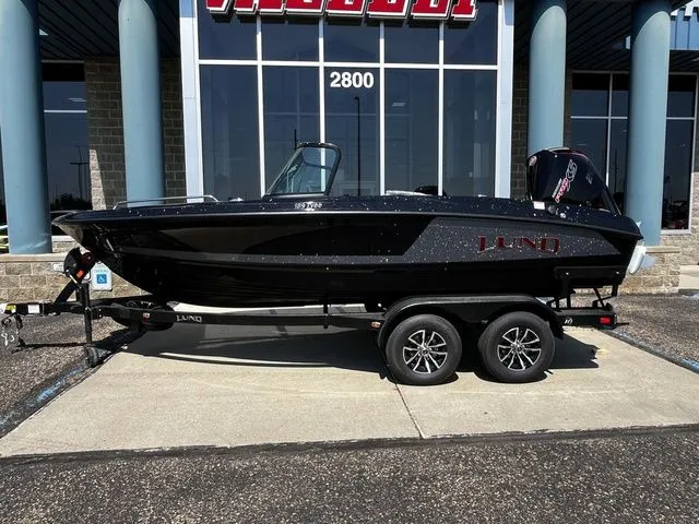 Slide: The Image of Lund 189 Tyee GL Sport 2026 - 2