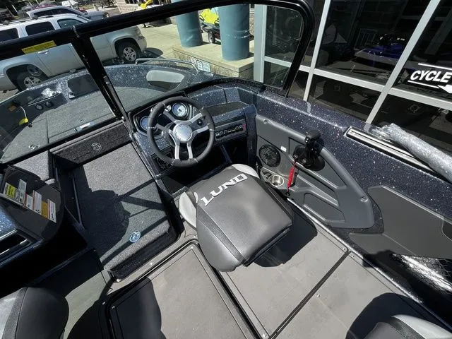 Slide: The Image of Lund 189 Tyee GL Sport 2026 - 20