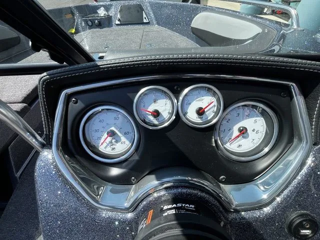 Slide: The Image of Lund 189 Tyee GL Sport 2026 - 21