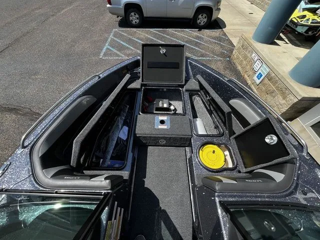 Slide: The Image of Lund 189 Tyee GL Sport 2026 - 26