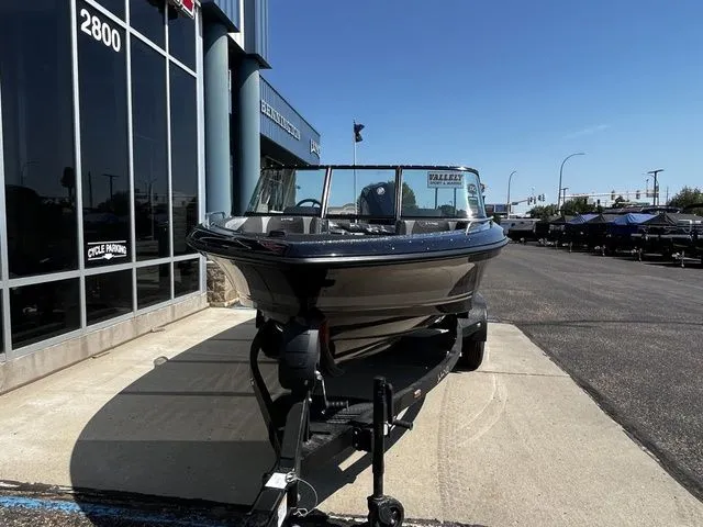 Slide: The Image of Lund 189 Tyee GL Sport 2026 - 8