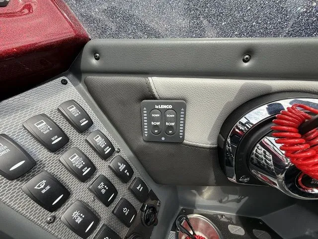 Slide: The Image of Lund 202 PRO-V GL Sport 2026 - 23