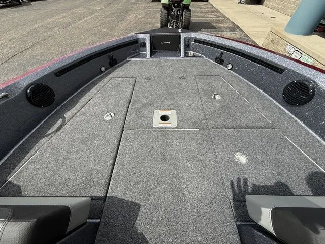 Slide: The Image of Lund 202 PRO-V GL Sport 2026 - 34