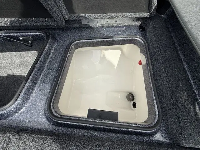 Slide: The Image of Lund 202 PRO-V GL Sport 2026 - 37