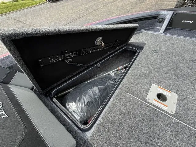 Slide: The Image of Lund 202 PRO-V GL Sport 2026 - 38