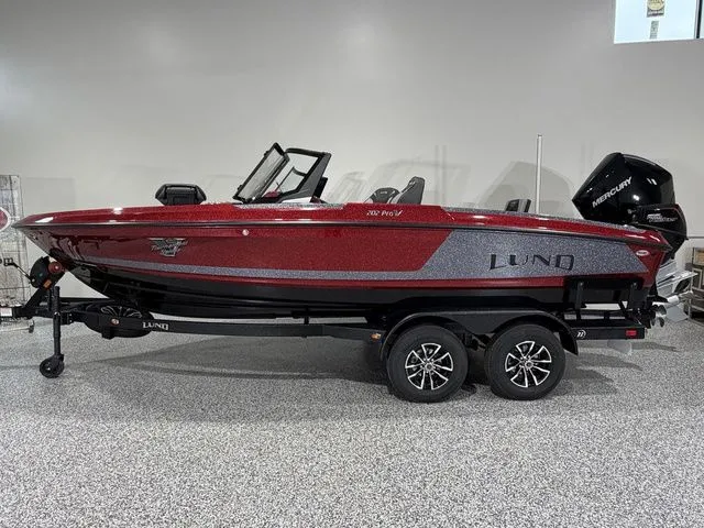 Slide: The Image of Lund 202 PRO-V GL Sport 2026 - 44