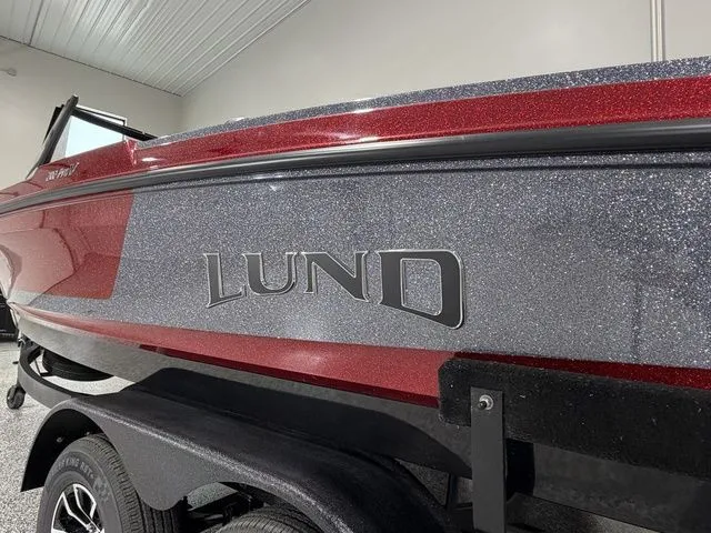 Slide: The Image of Lund 202 PRO-V GL Sport 2026 - 46
