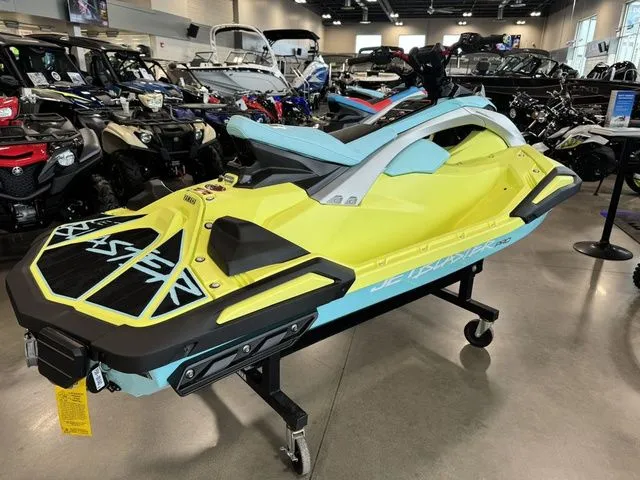 Slide: The Image of Yamaha JetBlaster PRO 2-Up 2025 - 9