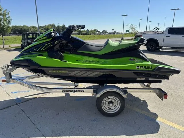 Slide: The Image of Yamaha VX Cruiser HO 2021 - 7