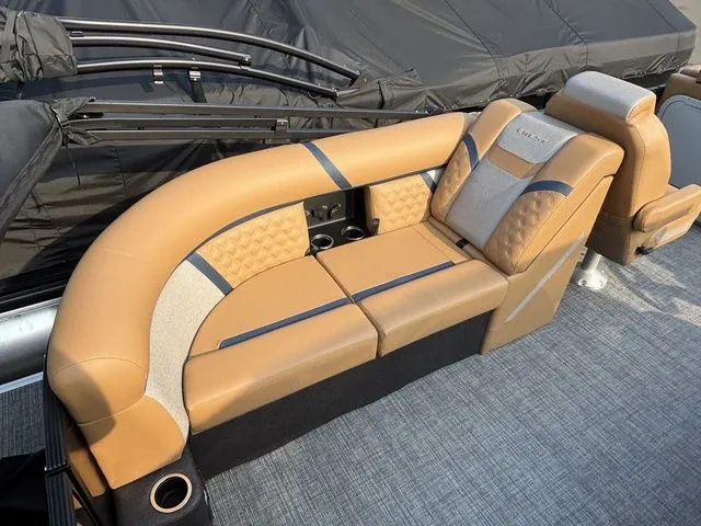 Slide: The Image of Crest Conquest 230 SLC 2026 - 13