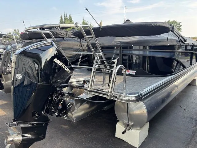 Slide: The Image of Crest Conquest 230 SLC 2026 - 5